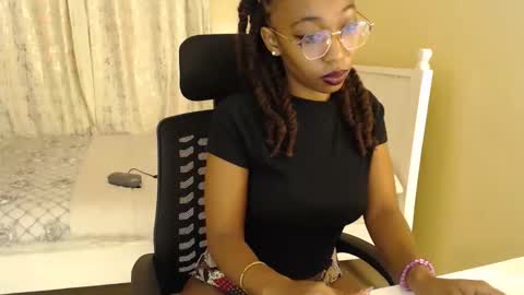 Snapshot of mariejuana_bliss chatting on 11-02-25, 10:50 mariejuana online show from 11-02-25, 10:50