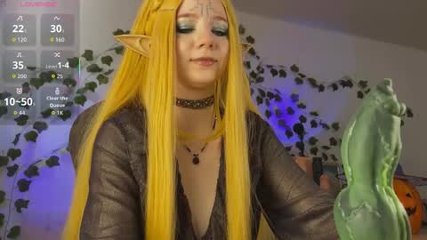 Mariel Gold online show from 10-31-25, 05:52