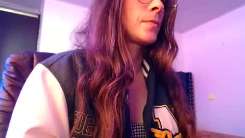 Mariie online show from 02-17-25, 07:10