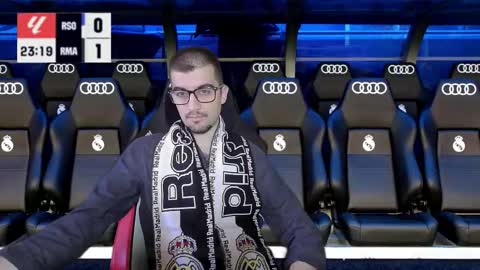 Snapshot of marielessfan chatting on 09-13-25, 02:39 Marie online show from 09-13-25, 02:39