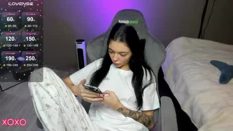 Snapshot of mariella__adams chatting on 12-03-25, 01:31 Maria online show from 12-03-25, 01:31