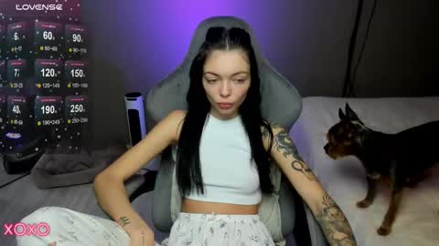 Snapshot of mariella__adams chatting on 12-04-25, 10:24 Maria online show from 12-04-25, 10:24