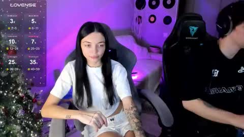 Snapshot of mariella__adams chatting on 01-17-26, 04:11 Maria online show from 01-17-26, 04:11