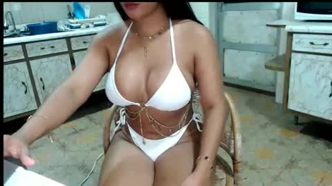 Mari Torrealba online show from 09-30-25, 10:26