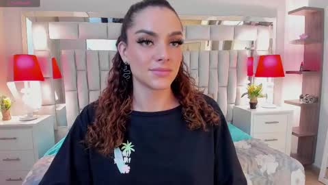 mariiahneedles online show from 10-08-25, 10:51