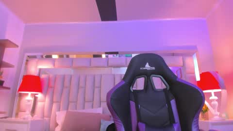 mariiahneedles online show from 03-07-26, 01:13