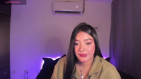 Mariana Hasper online show from 06-19-26, 07:45