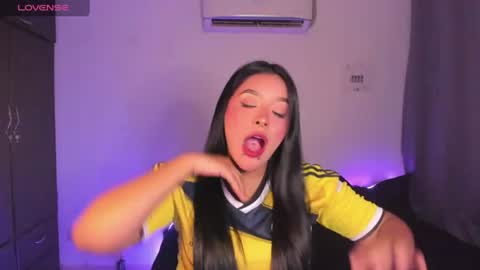 Mariana Hasper online show from 06-21-26, 03:09