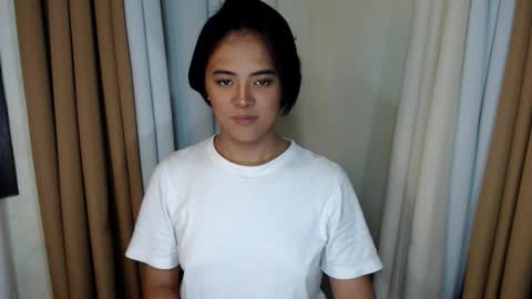 Snapshot of marikosue01 chatting on 10-21-25, 02:07 marikosue online show from 10-21-25, 02:07