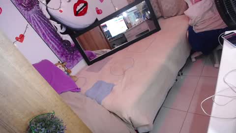 Marillyn  online show from 01-28-25, 03:25