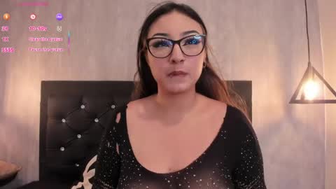 Snapshot of marilyndackaria_ chatting on 05-12-26, 12:35 Marilyn online show from 05-12-26, 12:35