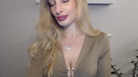 Snapshot of marilyndevilish chatting on 01-13-25, 06:49 MarilynDevilish online show from 01-13-25, 06:49