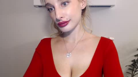 Snapshot of marilyndevilish chatting on 01-20-25, 06:43 MarilynDevilish online show from 01-20-25, 06:43