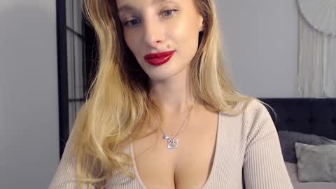 Snapshot of marilyndevilish chatting on 02-10-25, 03:53 MarilynDevilish online show from 02-10-25, 03:53