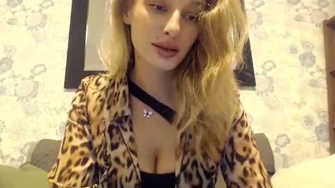 Snapshot of marilyndevilish chatting on 10-29-25, 02:36 MarilynDevilish online show from 10-29-25, 02:36