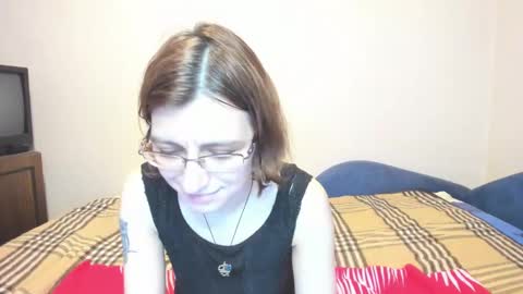 Snapshot of marilynspecial chatting on 12-18-24, 05:21 Marilyn online show from 12-18-24, 05:21