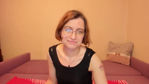 Snapshot of marilynspecial chatting on 09-11-25, 09:37 Marilyn online show from 09-11-25, 09:37