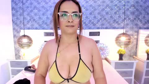 Snapshot of marilynvega77 chatting on 12-05-24, 12:08 Marilyn Vega online show from 12-05-24, 12:08