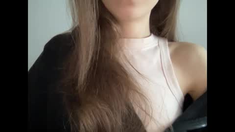 Snapshot of marinalovenow chatting on 03-02-25, 07:43 Marina online show from 03-02-25, 07:43