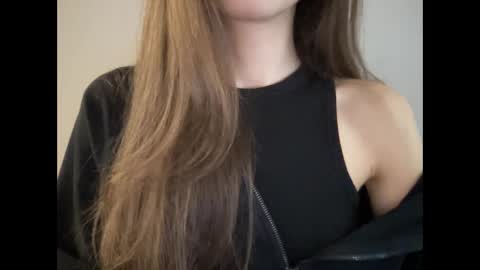 Snapshot of marinalovenow chatting on 03-04-25, 03:26 Marina online show from 03-04-25, 03:26
