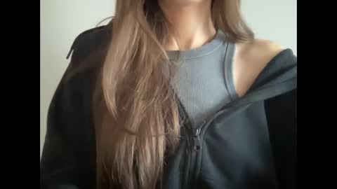 Snapshot of marinalovenow chatting on 03-10-25, 02:48 Marina online show from 03-10-25, 02:48