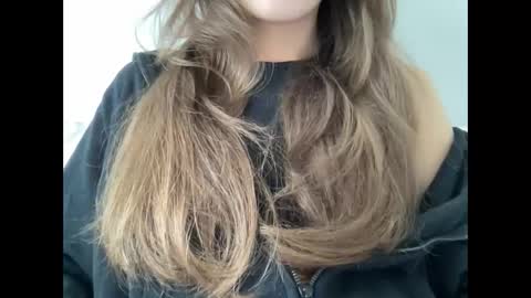 Snapshot of marinalovenow chatting on 09-17-25, 09:33 Marina online show from 09-17-25, 09:33