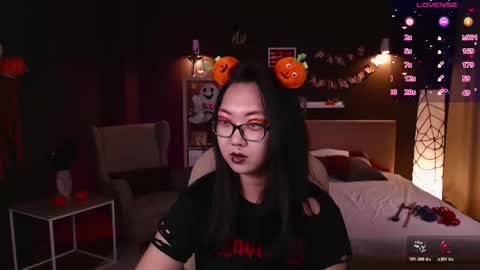 Marine  online show from 10-26-25, 02:01