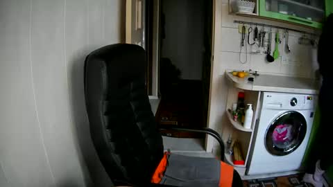 Snapshot of marinettaqhot chatting on 12-28-24, 12:35 MarinettaQhot online show from 12-28-24, 12:35