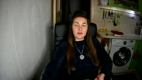 Snapshot of marinettaqhot chatting on 12-29-24, 02:38 MarinettaQhot online show from 12-29-24, 02:38