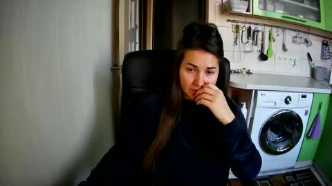 Snapshot of marinettaqhot chatting on 01-05-25, 12:42 MarinettaQhot online show from 01-05-25, 12:42