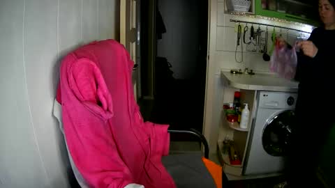Snapshot of marinettaqhot chatting on 01-05-25, 03:45 MarinettaQhot online show from 01-05-25, 03:45