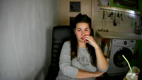 Snapshot of marinettaqhot chatting on 01-20-25, 10:04 MarinettaQhot online show from 01-20-25, 10:04