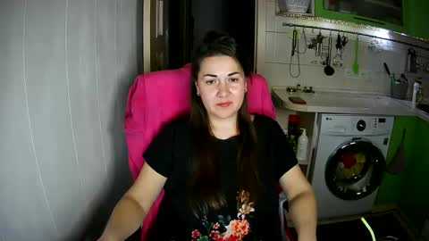 Snapshot of marinettaqhot chatting on 01-24-25, 09:37 MarinettaQhot online show from 01-24-25, 09:37