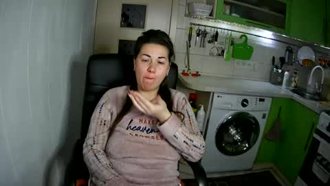Snapshot of marinettaqhot chatting on 02-07-25, 10:30 MarinettaQhot online show from 02-07-25, 10:30
