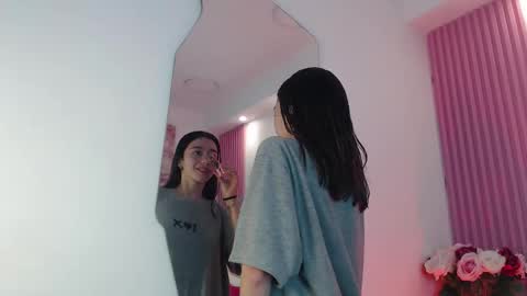 Snapshot of marinette_lux chatting on 02-15-26, 06:48 marinette online show from 02-15-26, 06:48