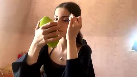 Anny online show from 06-18-26, 09:14