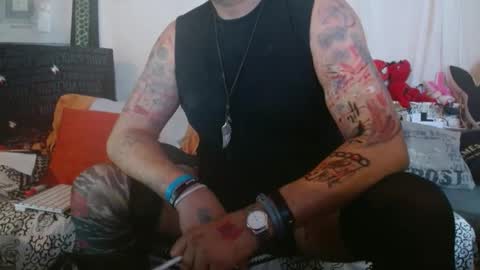 Snapshot of mario_1974 chatting on 01-20-25, 09:46 Ray online show from 01-20-25, 09:46