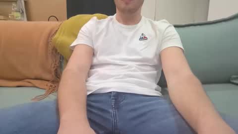 Snapshot of mario_pseudo chatting on 03-01-26, 08:33 Mario online show from 03-01-26, 08:33