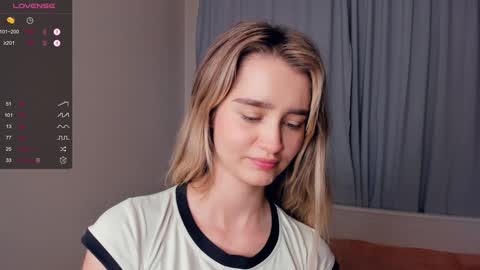 Alivia. online show from 12-14-24, 06:02