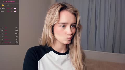 Alivia. online show from 12-18-24, 06:10