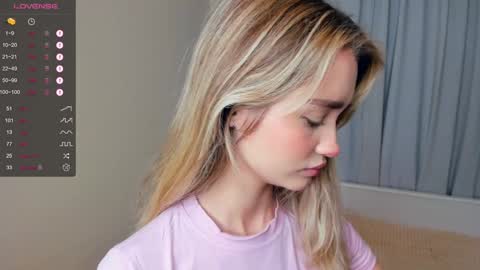 Alivia. online show from 12-20-24, 06:19