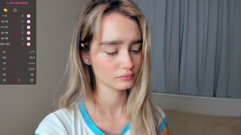 Alivia. online show from 12-21-24, 06:30