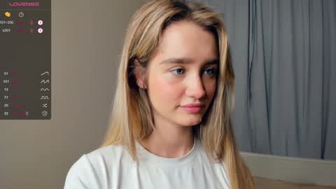 Alivia. online show from 12-24-24, 06:22