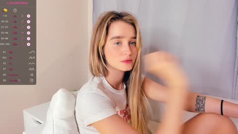 Alivia. online show from 12-24-24, 12:55