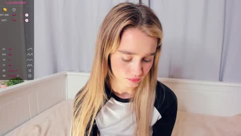 Alivia. online show from 12-25-24, 12:15