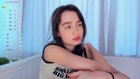 Alivia. online show from 02-24-25, 08:38
