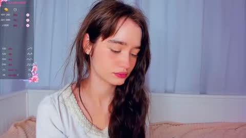 Alivia. online show from 03-06-25, 06:19