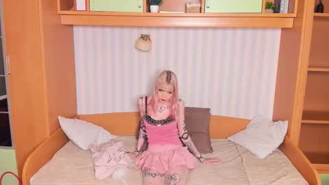 Alivia. online show from 02-07-26, 06:44