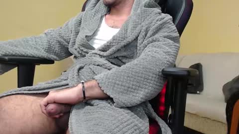 marioslim online show from 12-31-24, 04:25