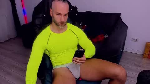 MarisMuscle online show from 12-26-24, 07:13
